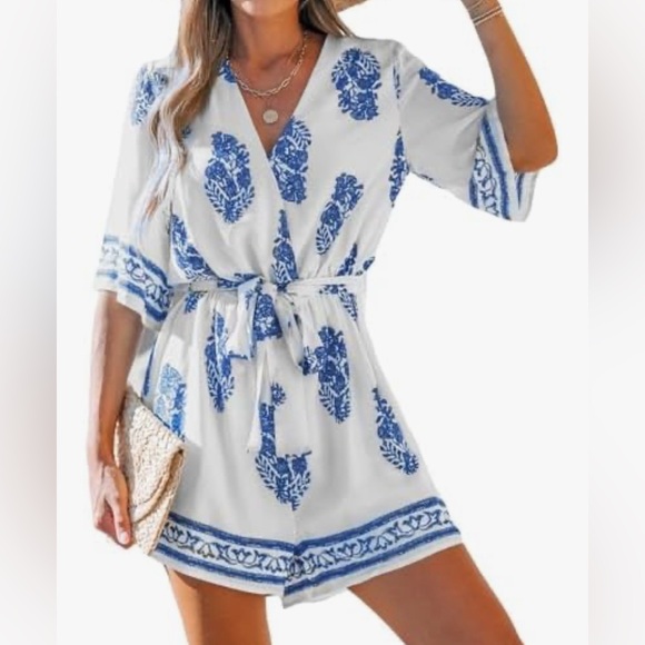 NWT Cupshe Womens XL White & Blue Swim beach Romper V neck w/button - NO tie - Picture 1 of 6
